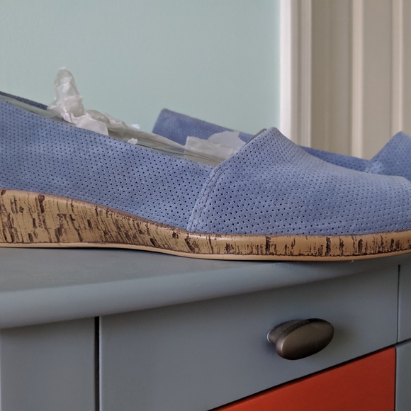 Blue leather open toe wedges 12M - Picture 3 of 3